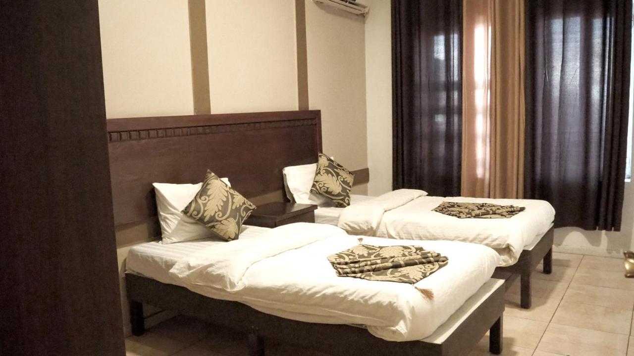 Al Fawanes Hotel Apartments Amman Luaran gambar