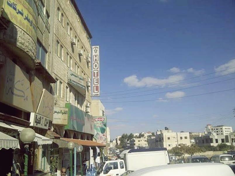 Al Fawanes Hotel Apartments Amman Luaran gambar