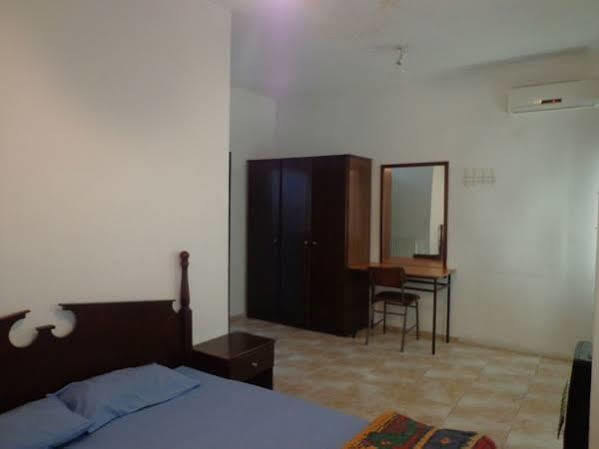 Al Fawanes Hotel Apartments Amman Luaran gambar